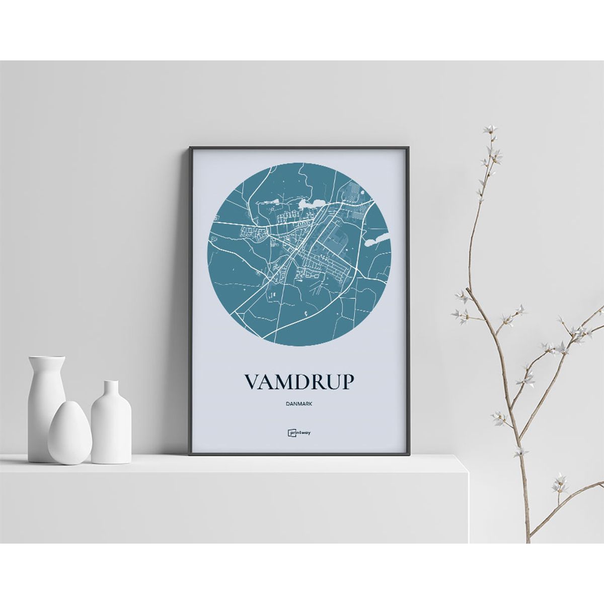 Vamdrup Plakaten Rundt kort Havblå 60×84 cm (A1)