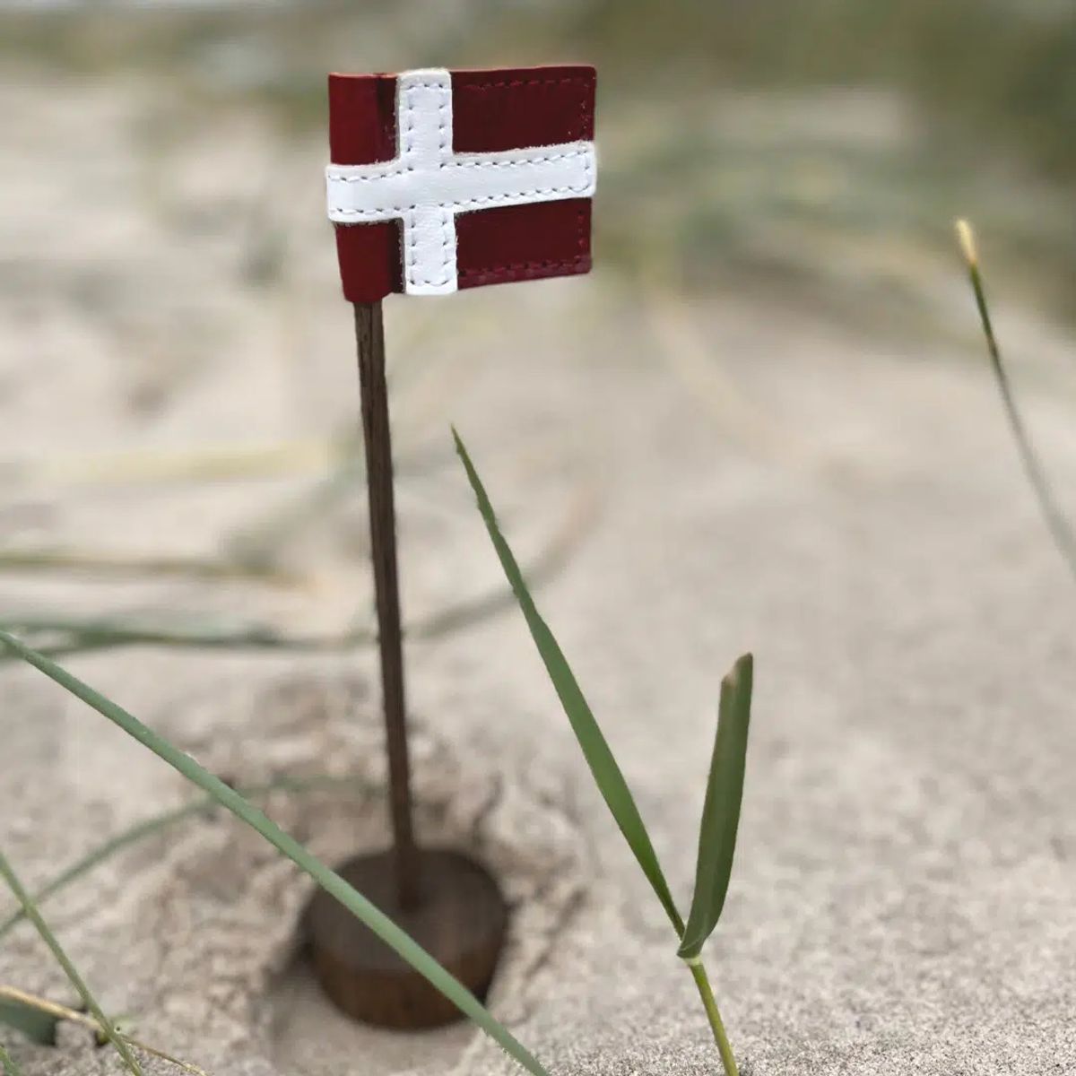 Snoren - Bordflag, lille, røget eg