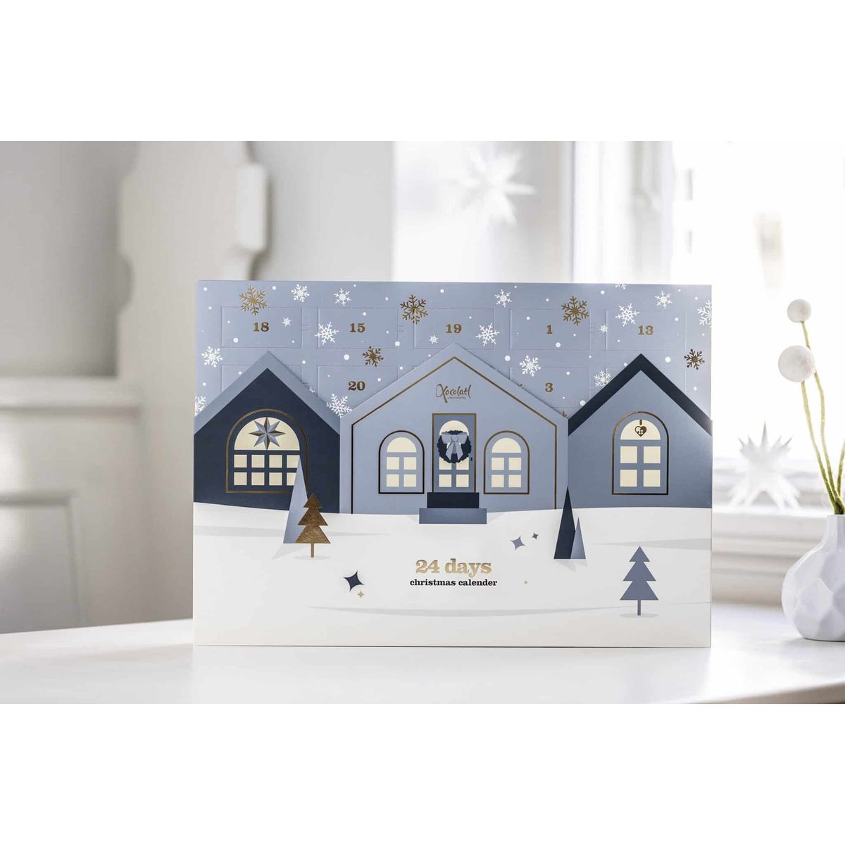 Snow crystal calendar for 1