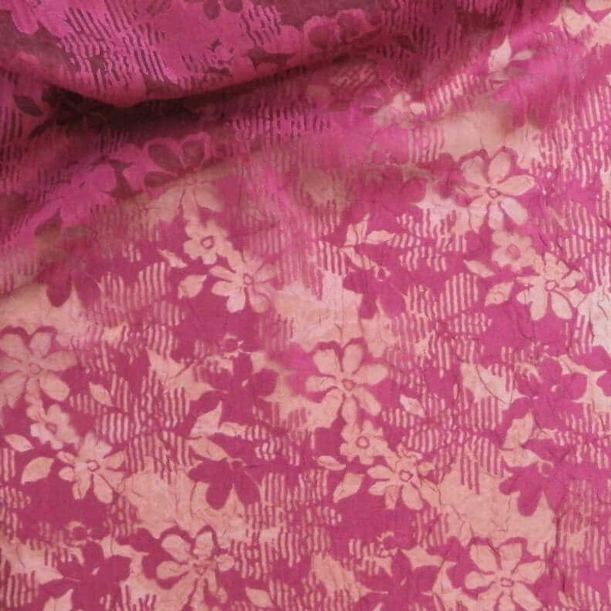 Cerise med blomster - Chiffon, polyester